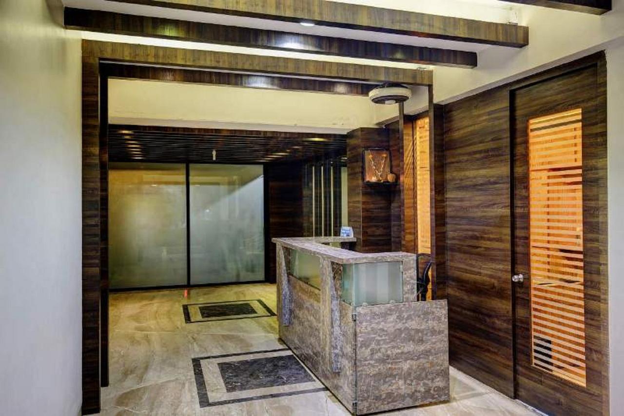 Hotel Lonavla Екстер'єр фото